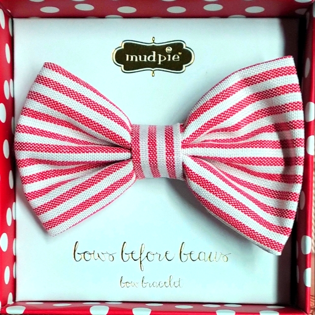 Mud Pie Bow Bracket